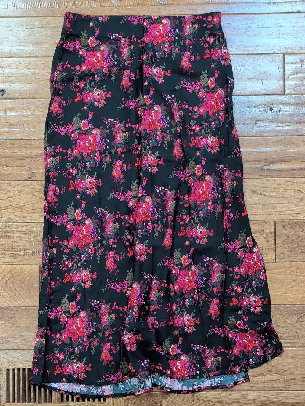 GAP Black Pull On Maxi Slip Skirt with Pink Black Floral Print